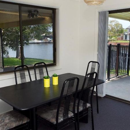 פורסטר Lake House On Elouera - Linen Not Included מראה חיצוני תמונה